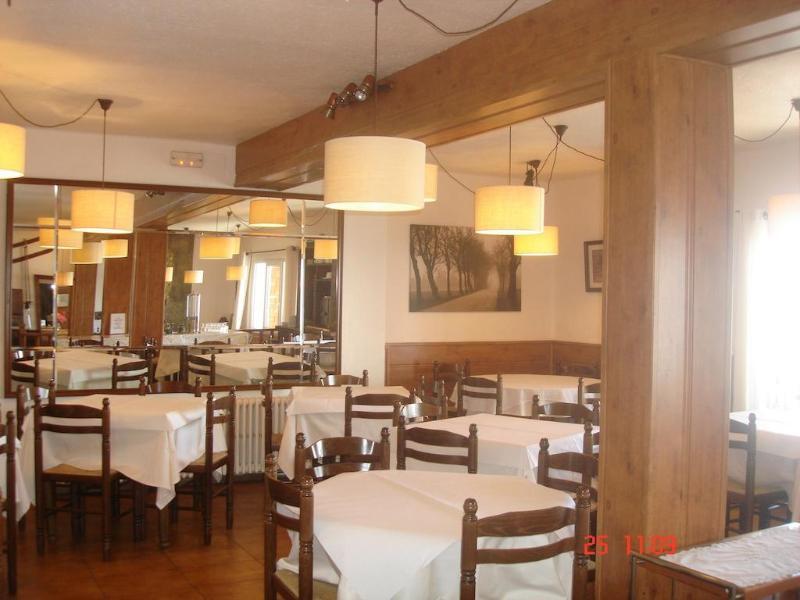 Hotel Tirol Formigal Bagian luar foto