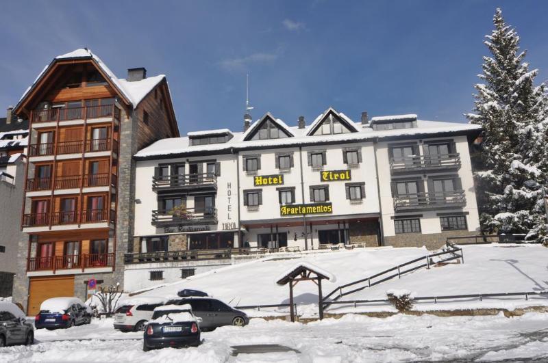 Hotel Tirol Formigal Bagian luar foto