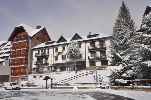 Hotel Tirol Formigal Bagian luar foto